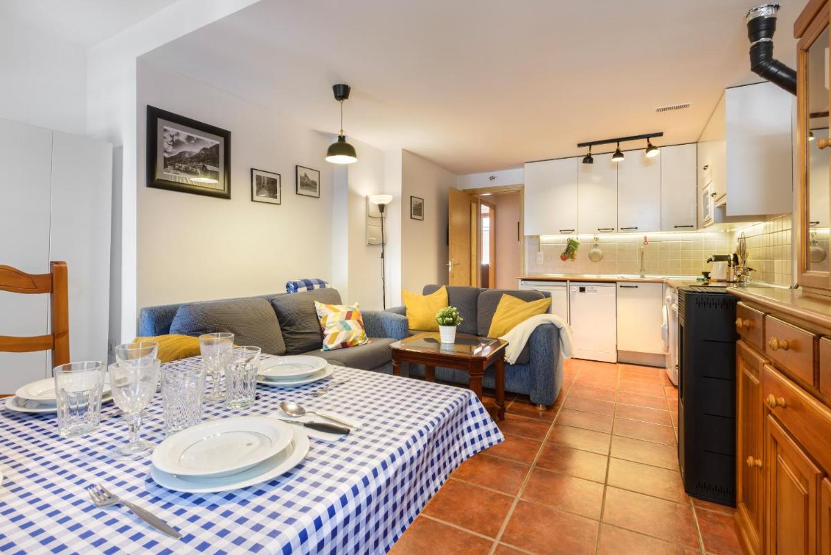 Amplio apartamento de montaña con terraza y WiFi - Housity