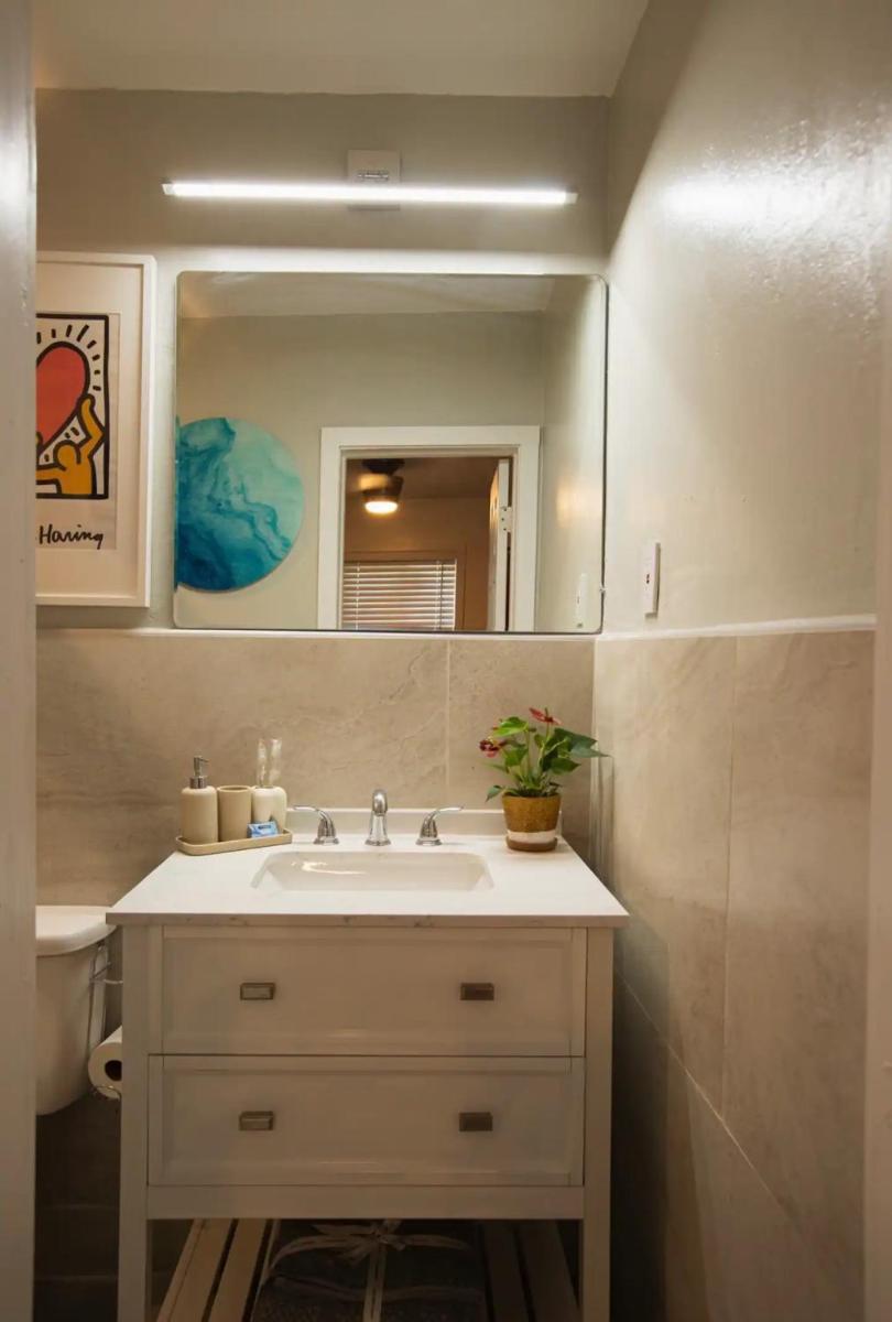 The Myrlande Dinvil Guest Suite - Housity