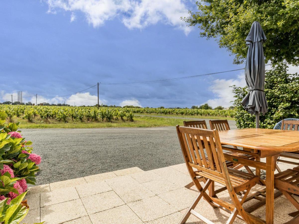 Gîte Authentique au Cœur des Vignes avec Terrasse Privative et Wifi, à 25 km de Nantes - FR-1-306-813 - Housity