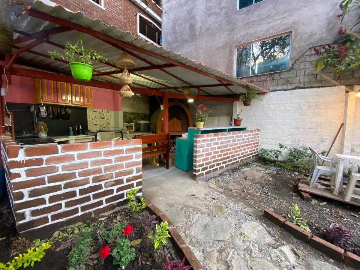 Garden House Hostal - Housity