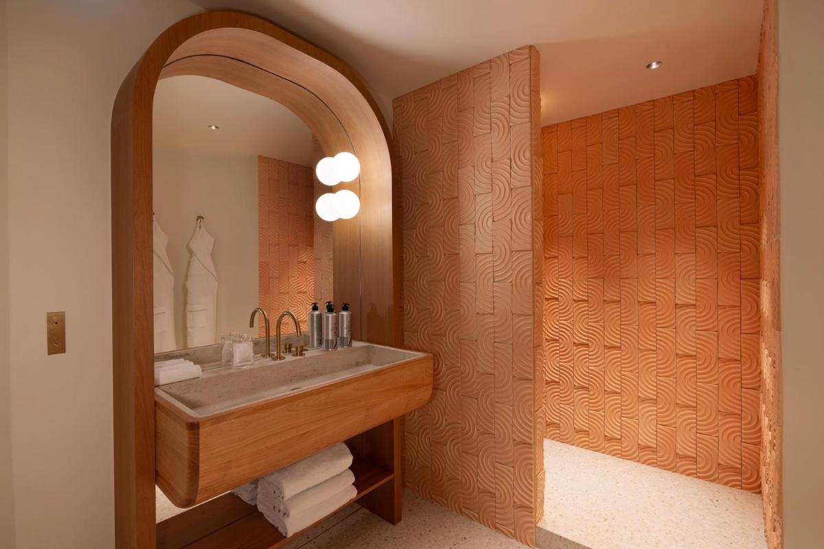 Salle de bains dans l'établissement Hotel Montalembert