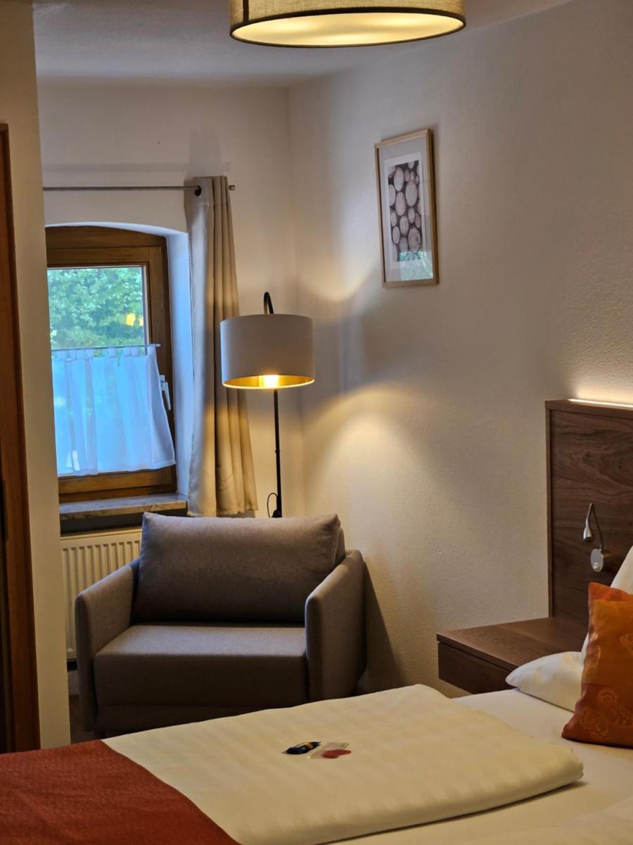 Land-gut-Hotel Gasthof Waldschänke - Housity
