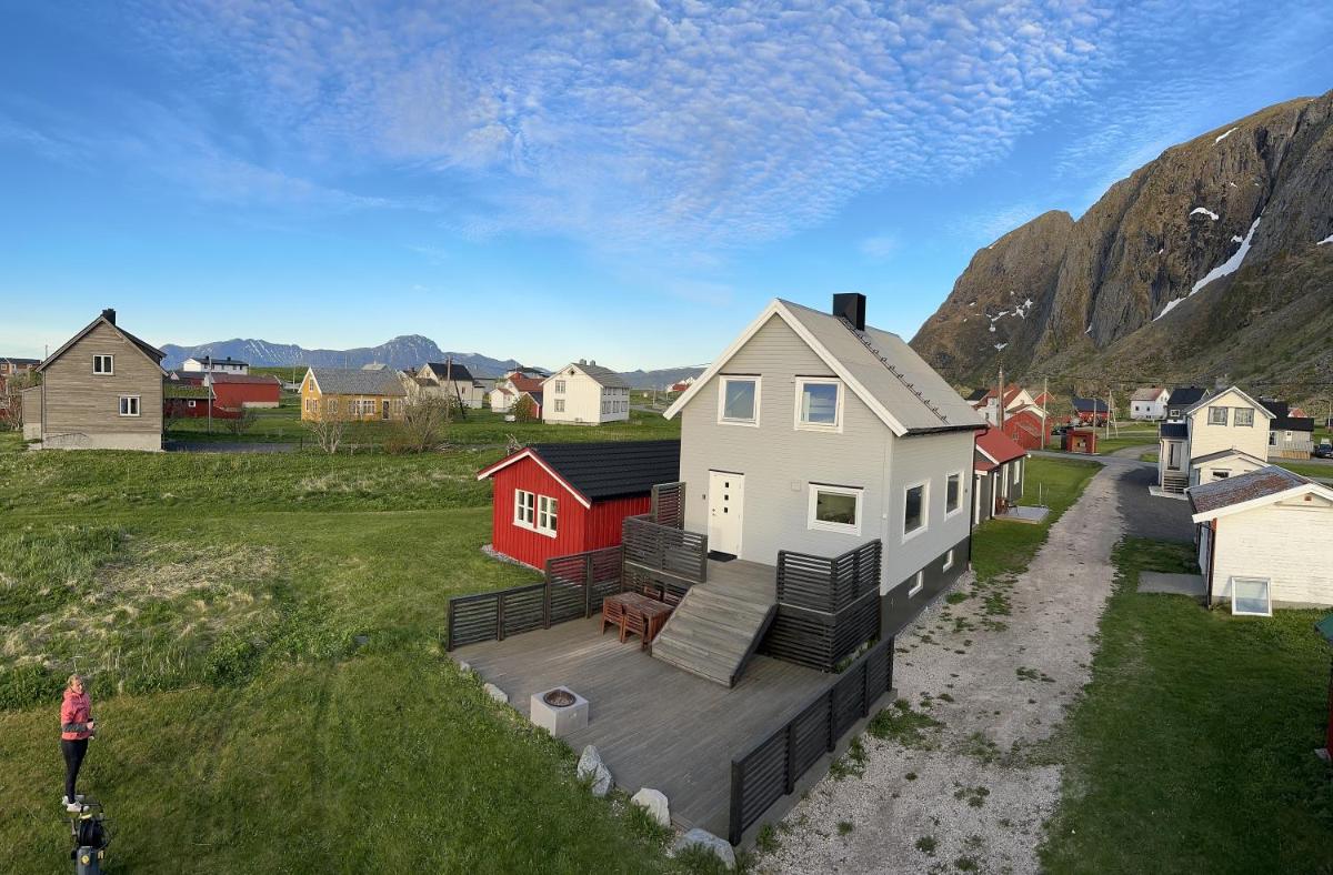 Lofoten_Beach_Eggum - Housity