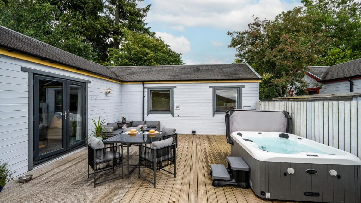 Kinnaird Woodland Lodges - Housity