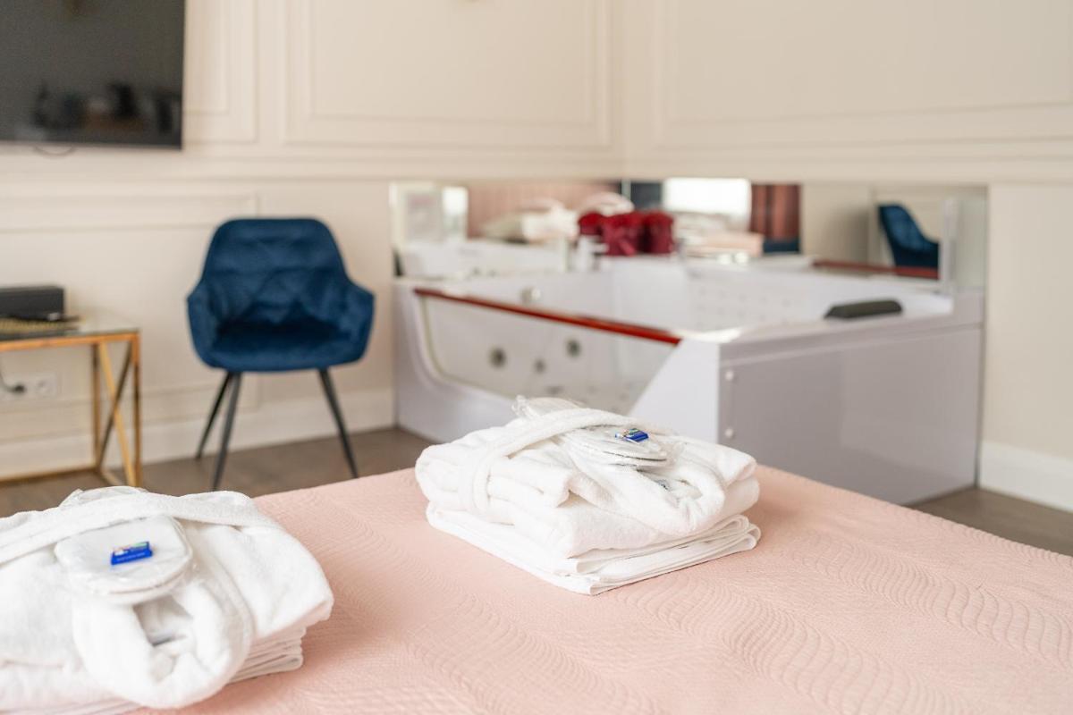 Apartament z Jacuzzi Kraków GLAMOUR Starowiślna - Hizvo