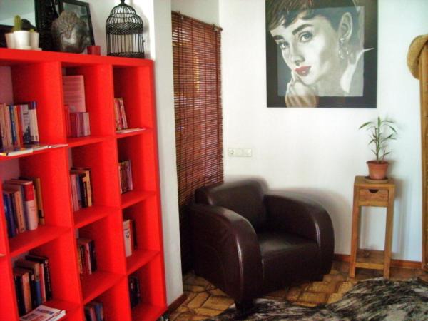 Zona de estar de Birdcage Gay Men Resort and Lifestyle Hotel