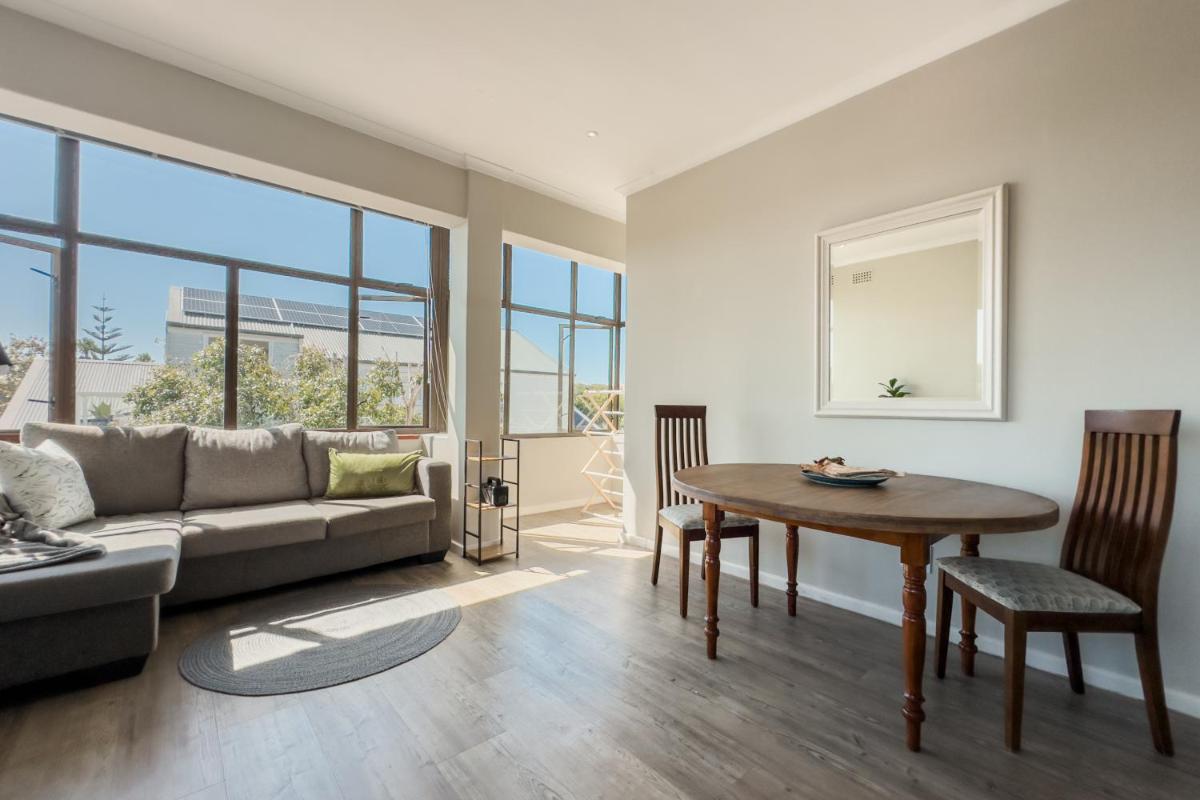 Sunny modern space with Mountain View - Hizvo