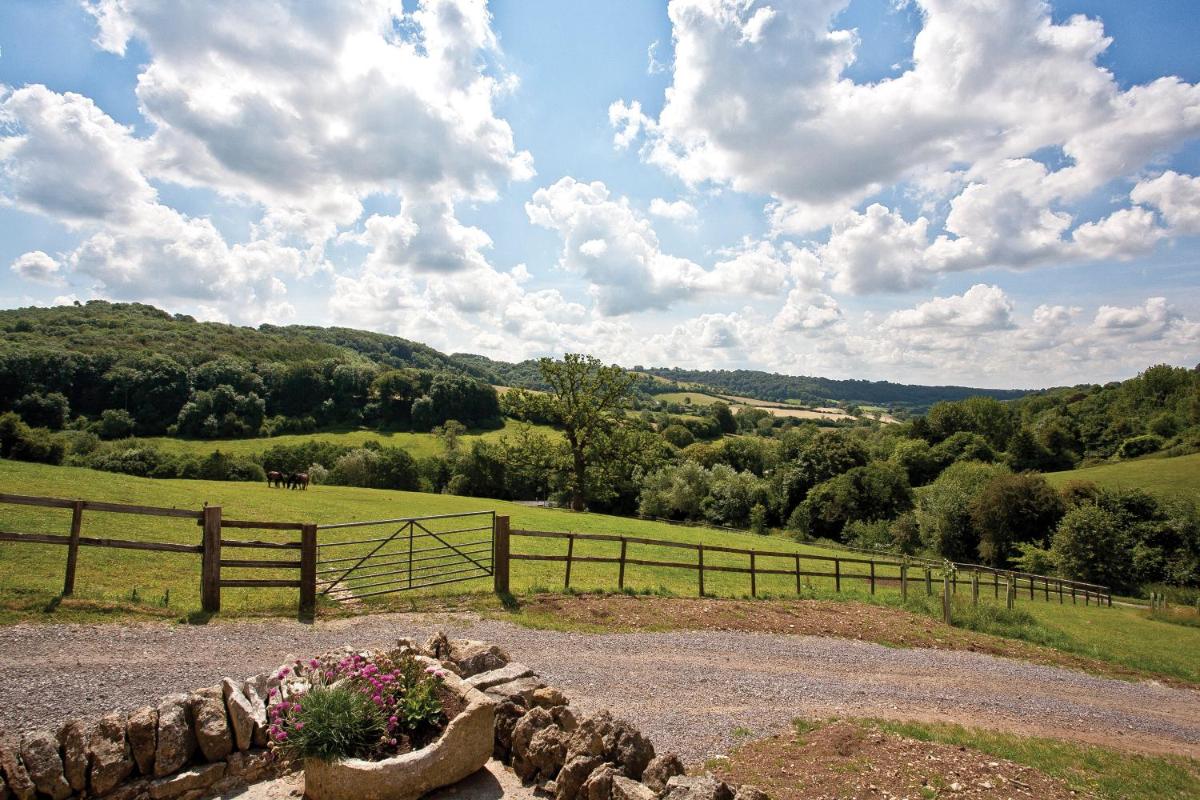 Valley Barn Slad Valley Cotswolds - Housity