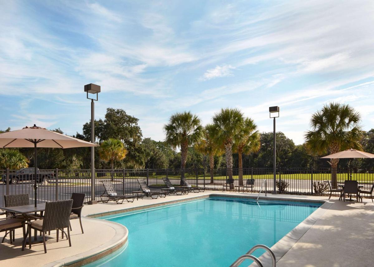 Hilton Garden Inn Beaufort - Housity