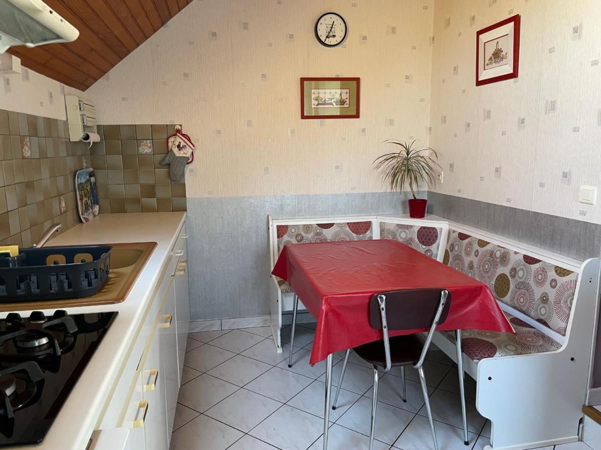 Location saisonnière: Gîte cosy avec jardin clos, proche plages et parc de Brière, wifi inclus! - FR-1-306-892 - Housity