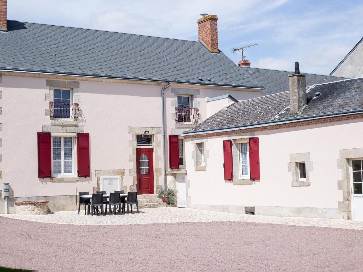 Charmante fermette rénovée avec cour privée, proche de Paris et facile d'accès par autoroutes - FR-1-590-17 - Housity
