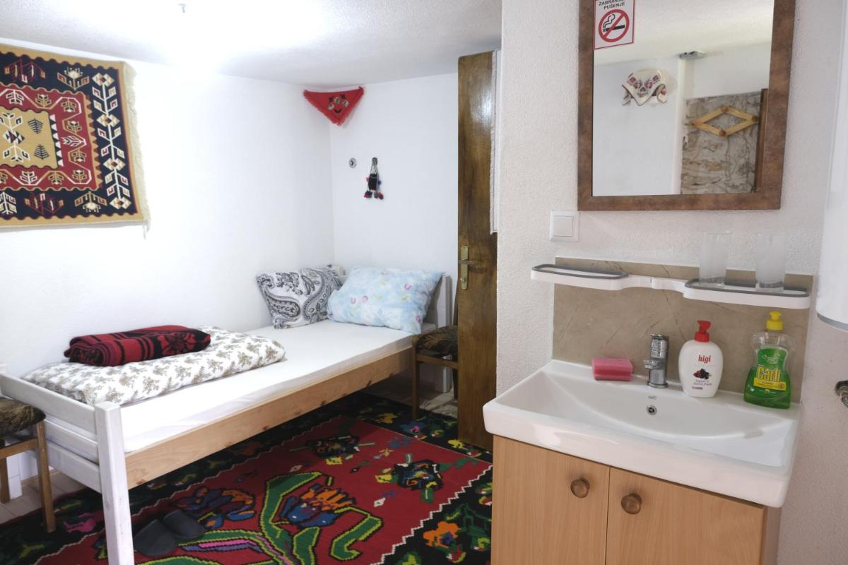 Etno-house Lukomir - Housity