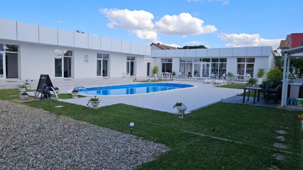 Fantastic camp - Housity