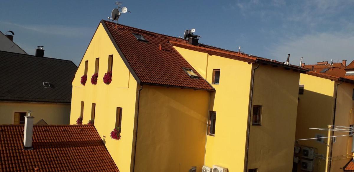 Apartmány u náměstí Sušice - Housity
