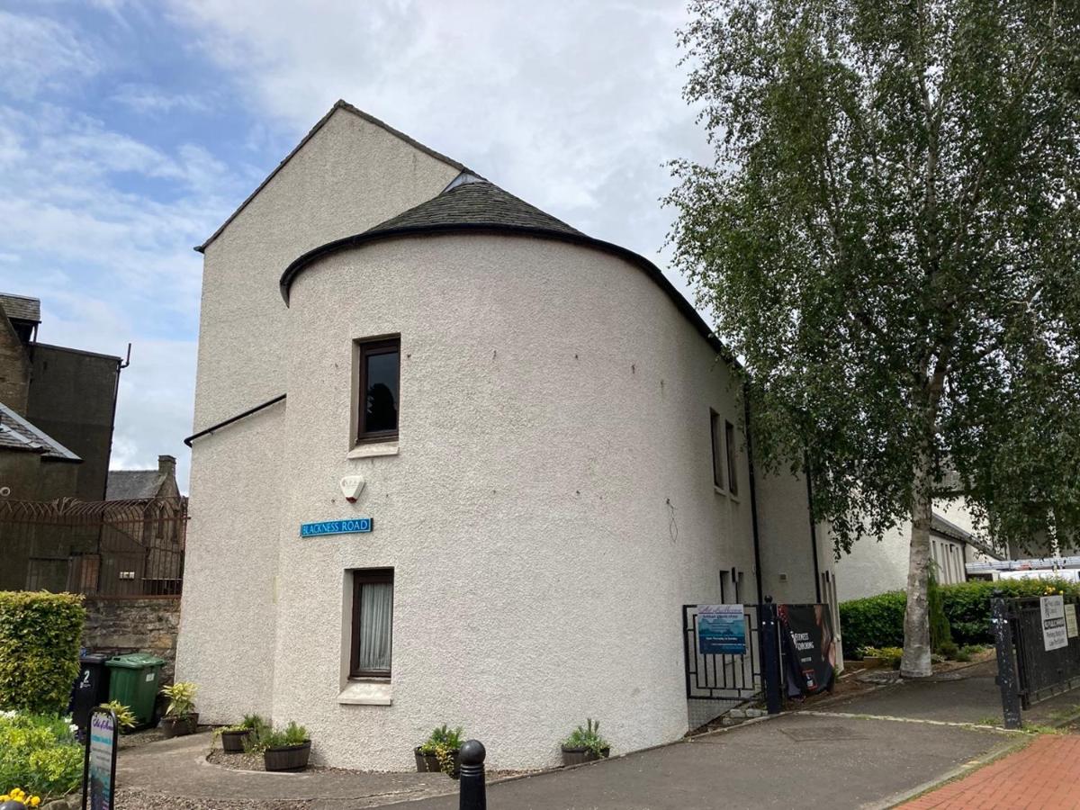 Linlithgow Lodge - Housity