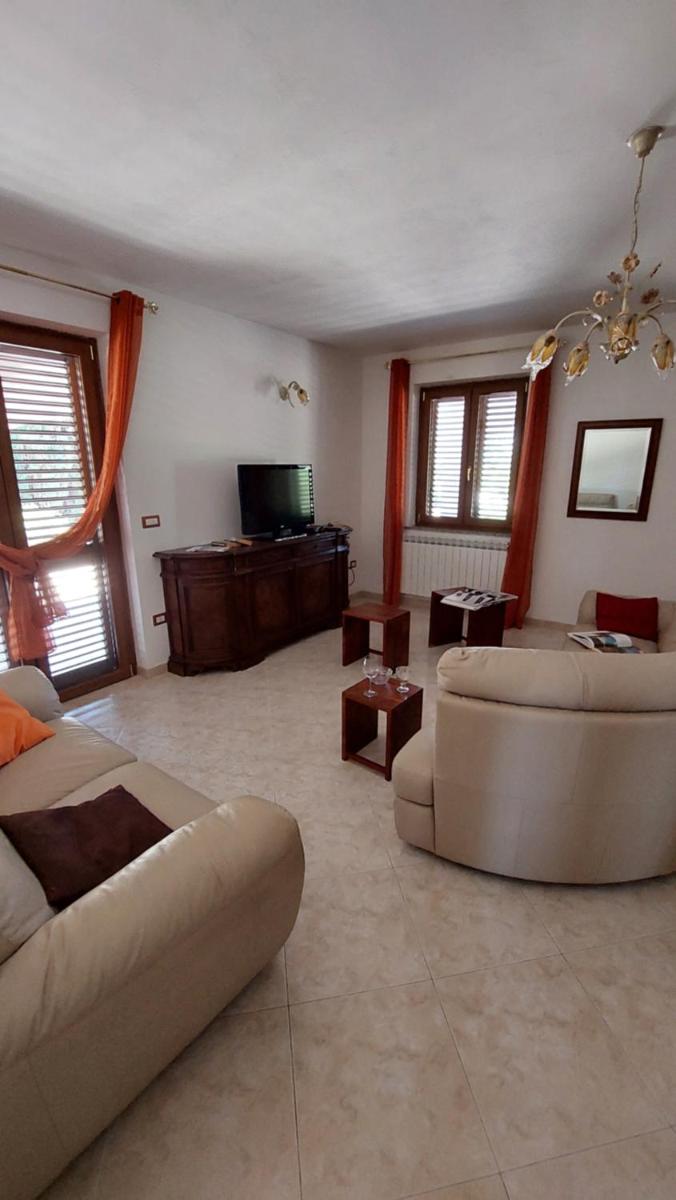 Villa Rosemary - Housity