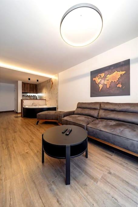 Dark Nest 2 Belgrade Apartments - Housity