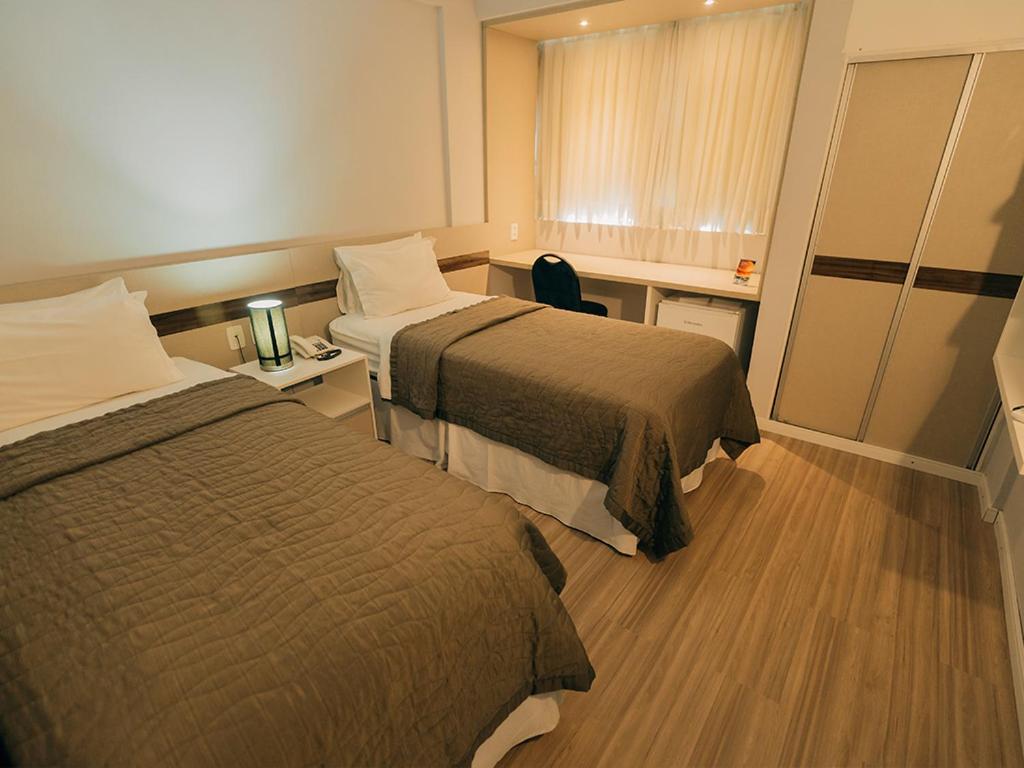 Hotel Serrano - Housity