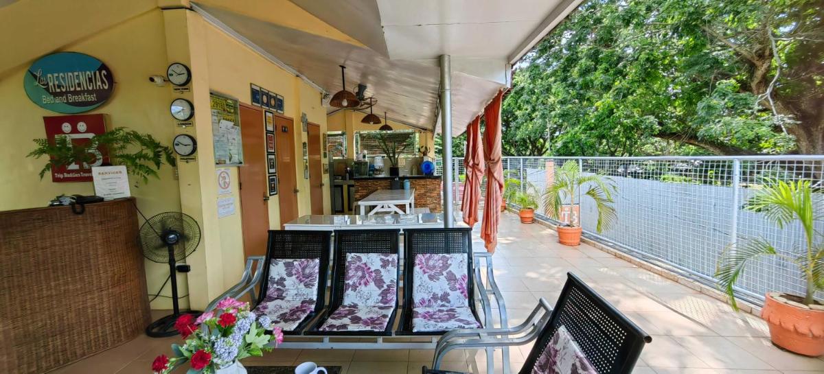 Las Residencias Bed and Breakfast - Housity