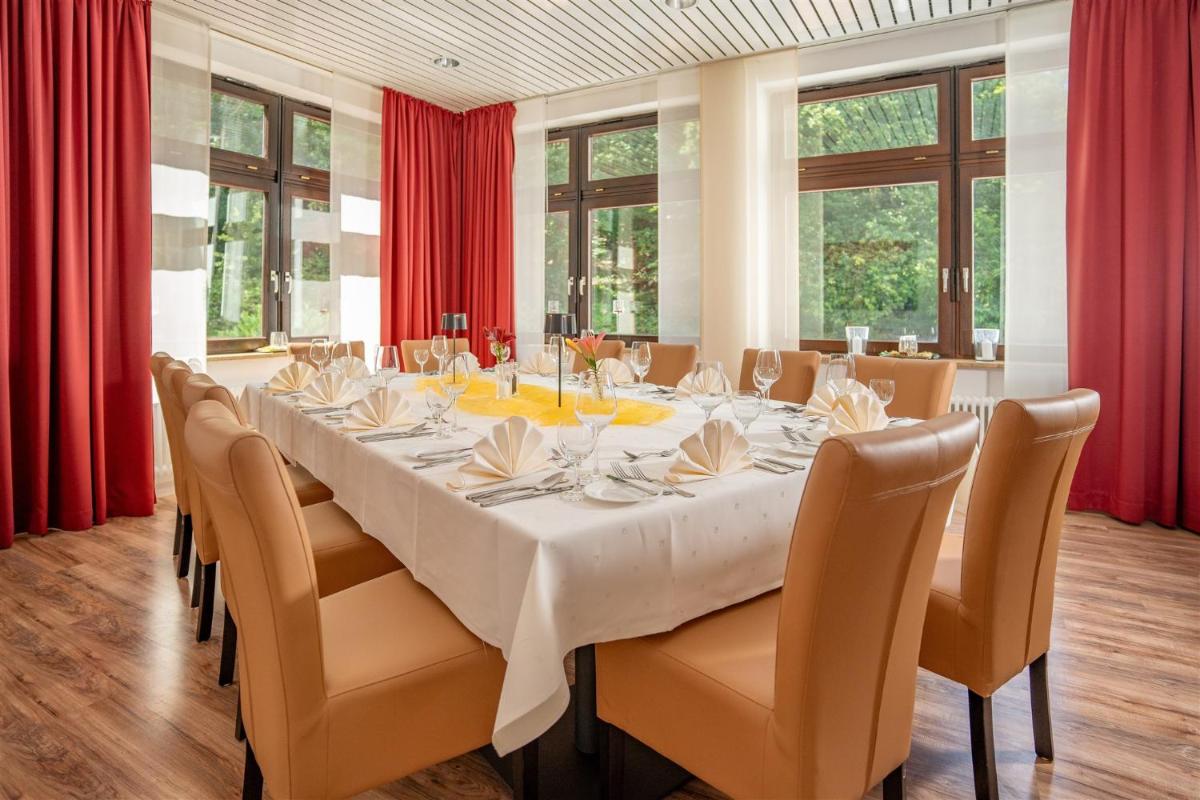 Waldhotel Eisenberg - Housity
