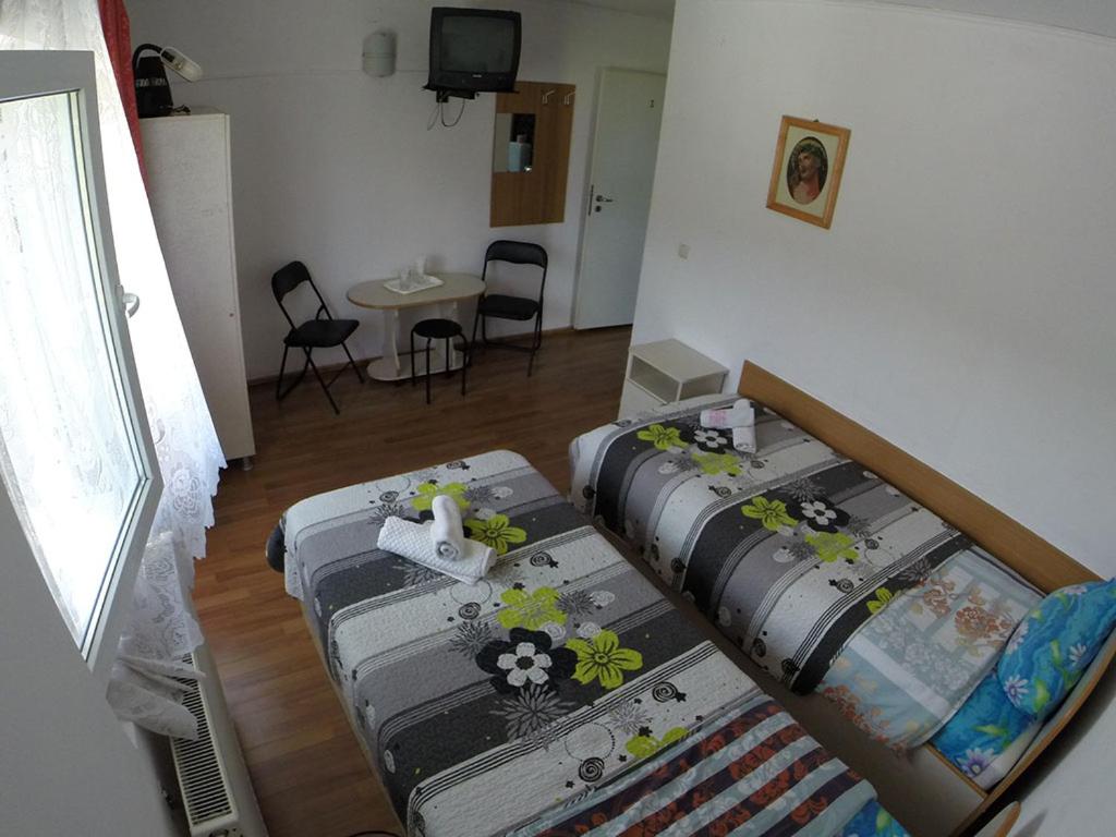 Pensiunea Vidra - Housity