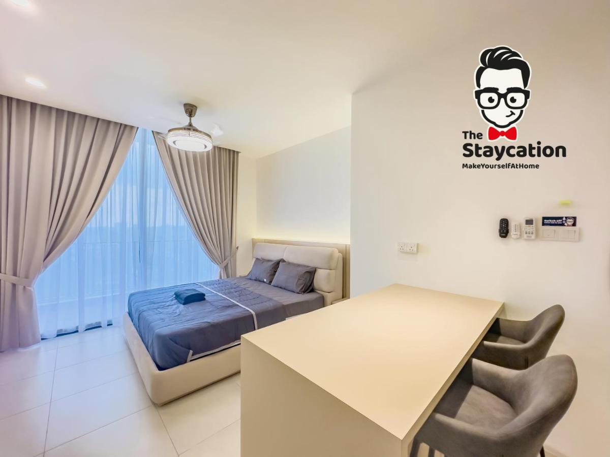 Staycation Homestay 57 Podium Apartments Deluxe Studio - Hizvo