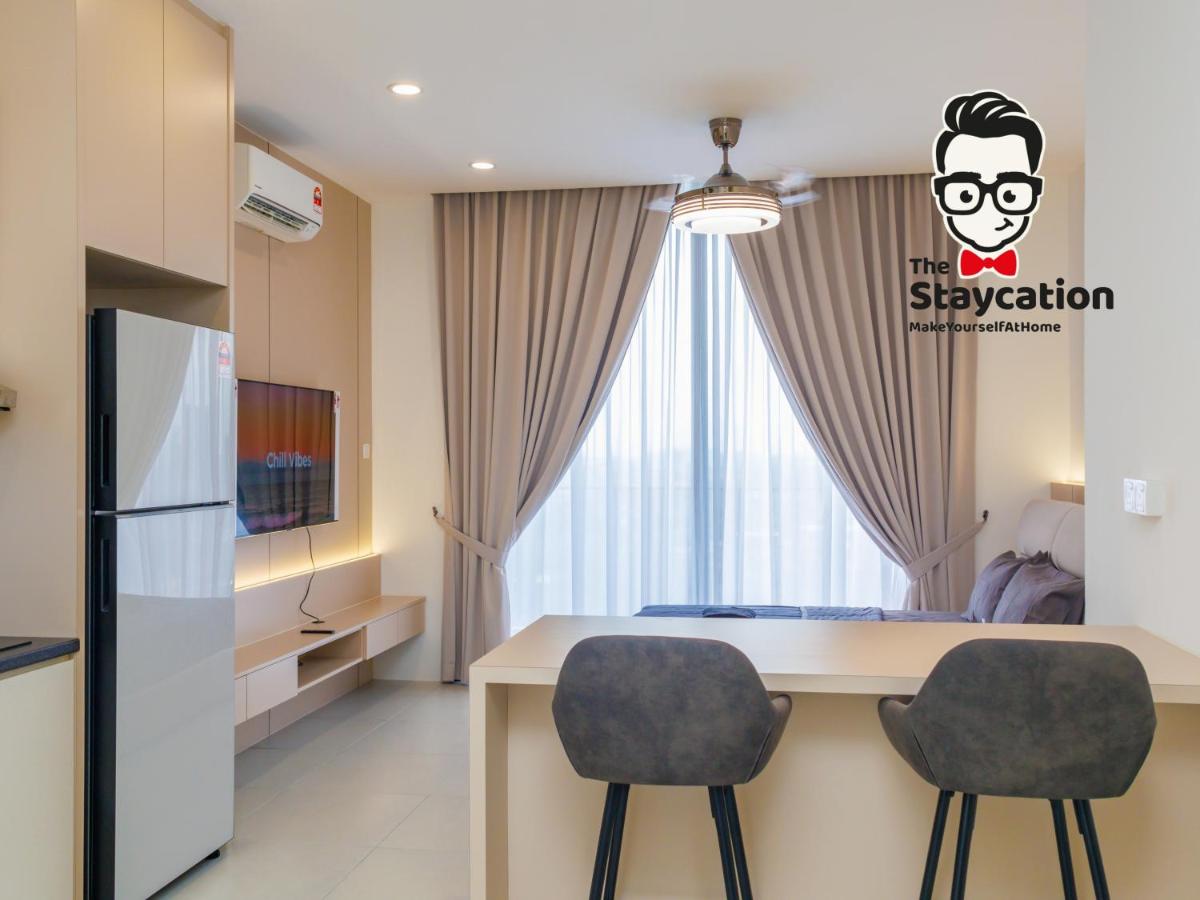 Staycation Homestay 57 Podium Apartments Deluxe Studio - Hizvo
