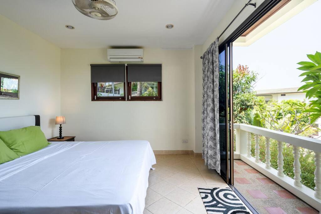 Stunning Pool Villa with Sunset Sea Views - Housity