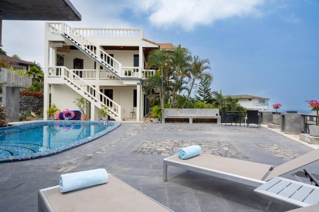 Stunning Pool Villa with Sunset Sea Views - Housity