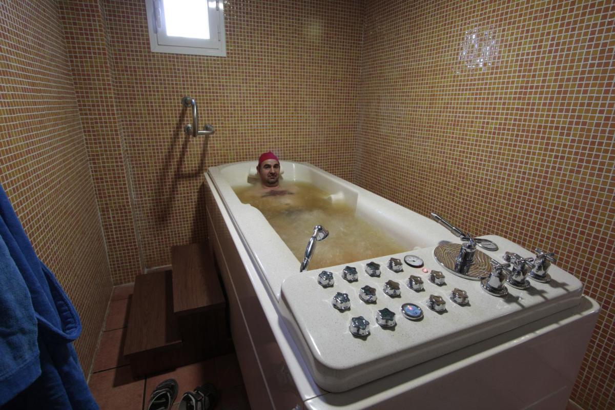 Imagen de la galería de Hotel Balneario Fuentes del Trampal, en Carmonita
