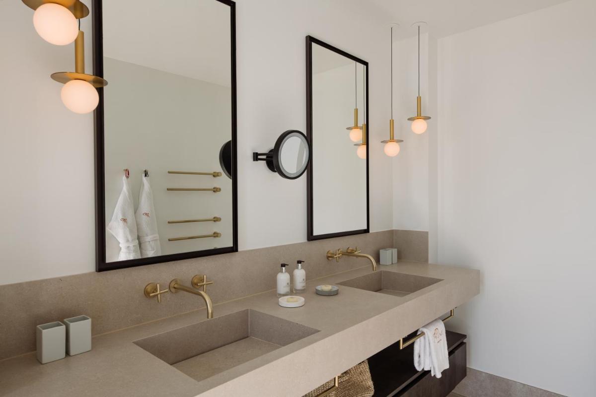 Imagen de la galería de 7Pines Resort Ibiza, part of Destination by Hyatt, en San José