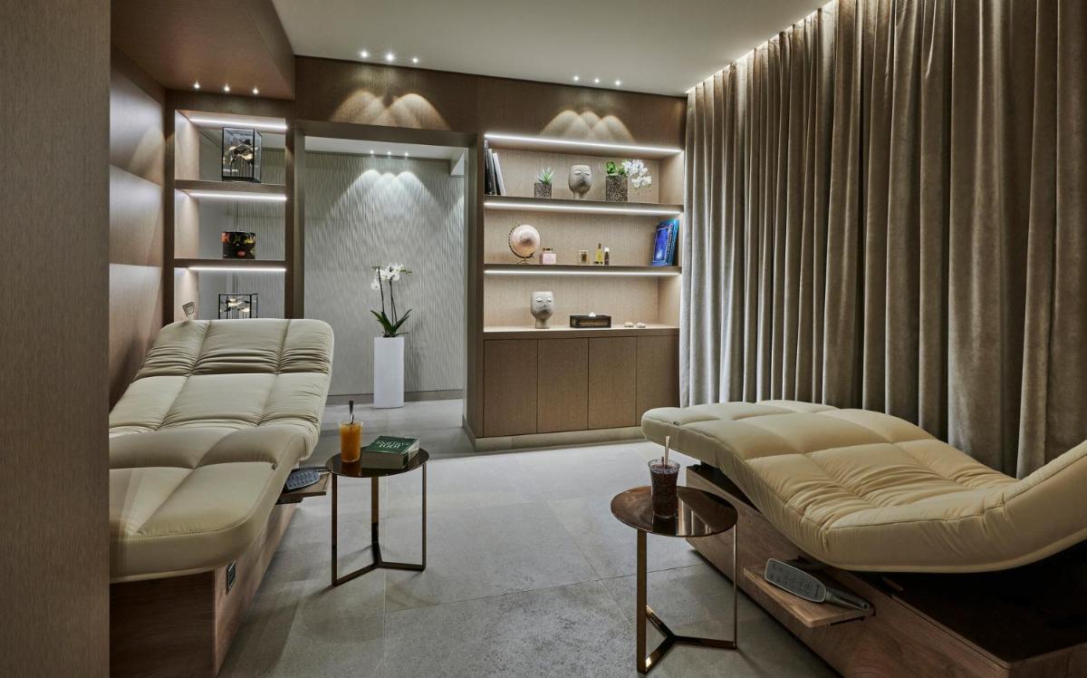 Coin salon dans l'établissement La Réserve de Beaulieu