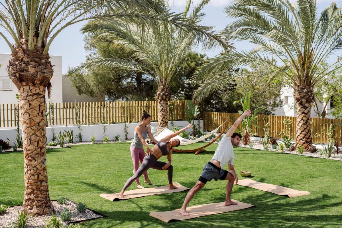 Jardín al aire libre en 7Pines Resort Ibiza, part of Destination by Hyatt
