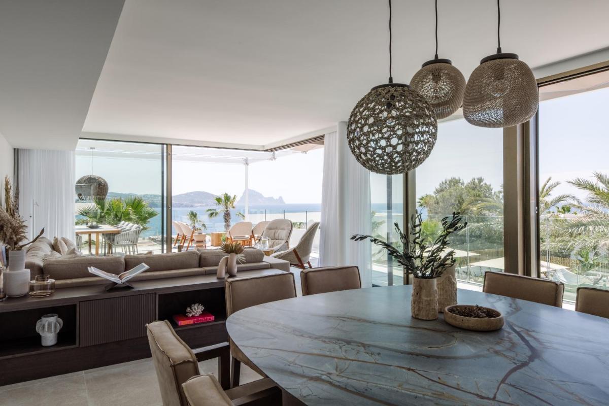 Zona de estar de 7Pines Resort Ibiza, part of Destination by Hyatt