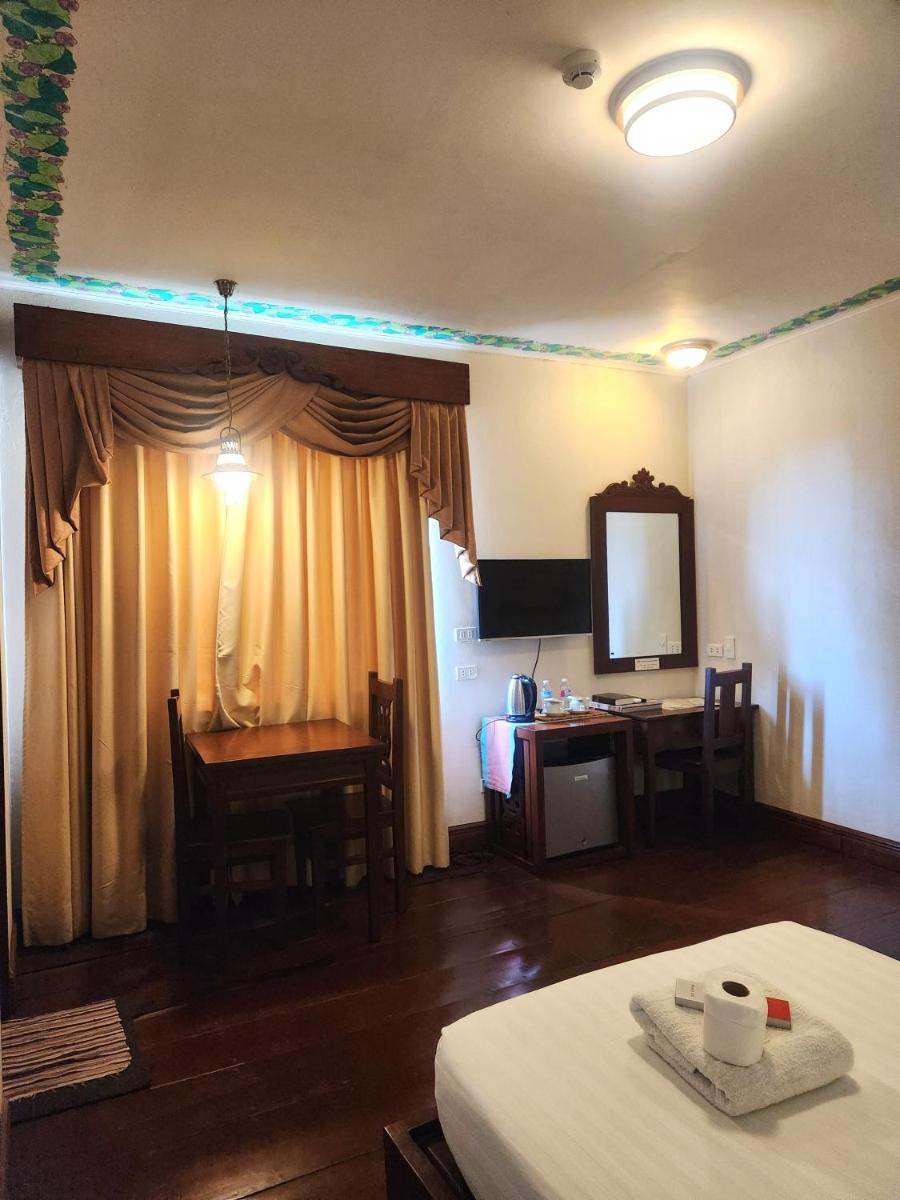 NSCC Hotel Vigan - Housity