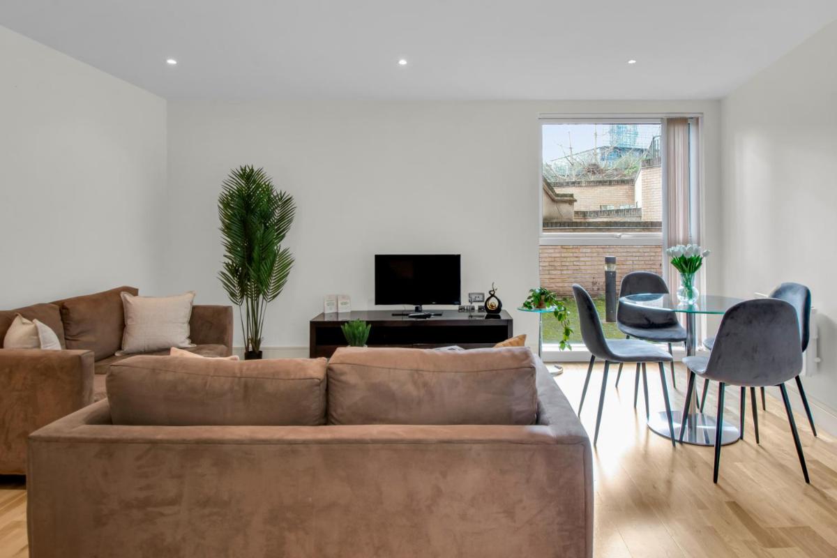 MySquare One Bed Apartment in Waterloo near Southwark - Housity