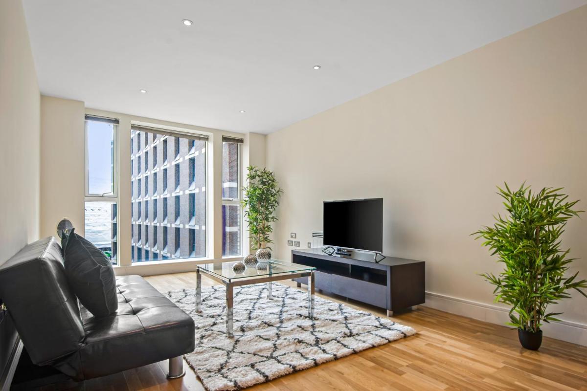 MySquare One Bed Apartment in Waterloo near Southwark - Housity