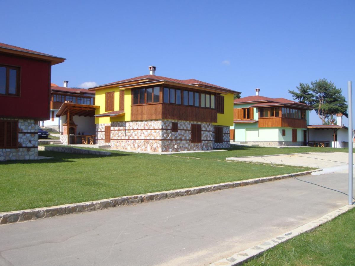 Holiday village batashki han - Housity
