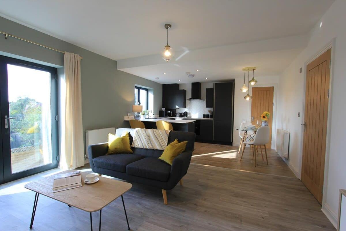Cabot Mews Apartment 4 - Housity