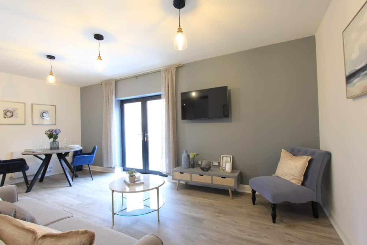 Cabot Mews Apartment 5 - Housity