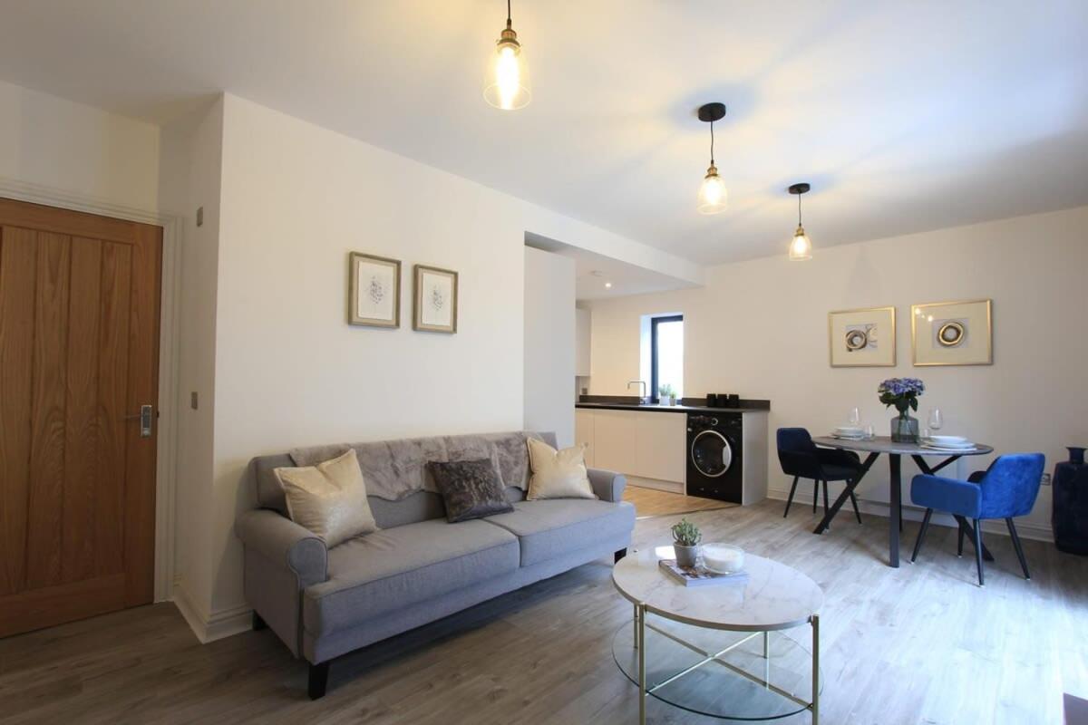 Cabot Mews Apartment 5 - Housity