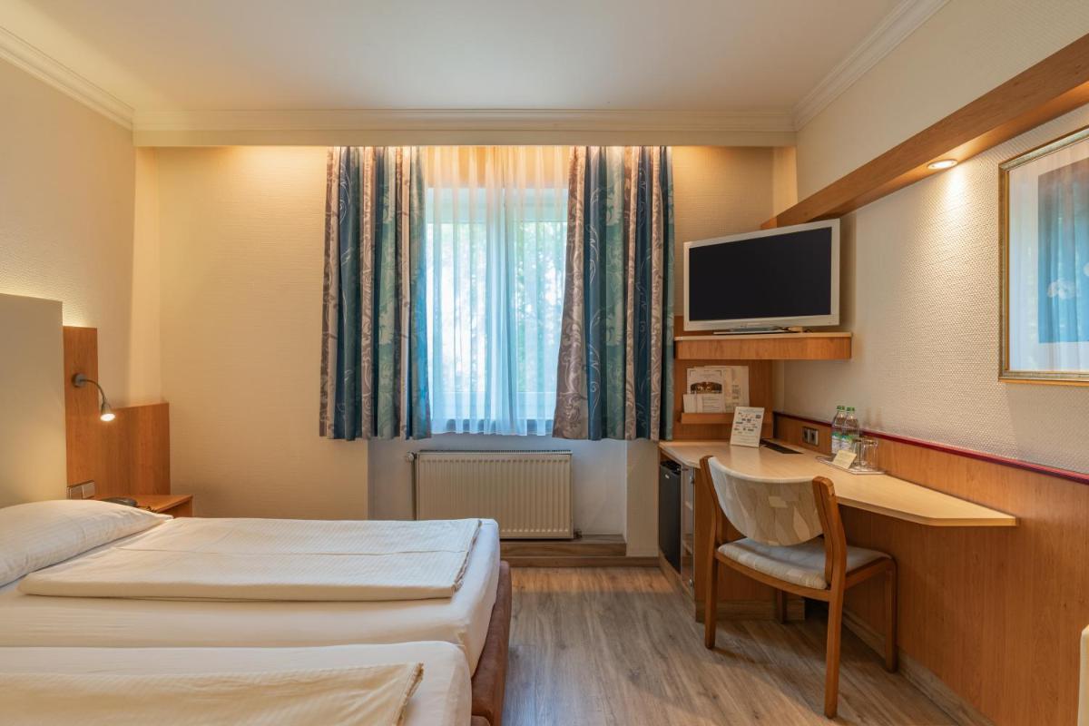 Parkhotel Crombach am Salingarten - Housity