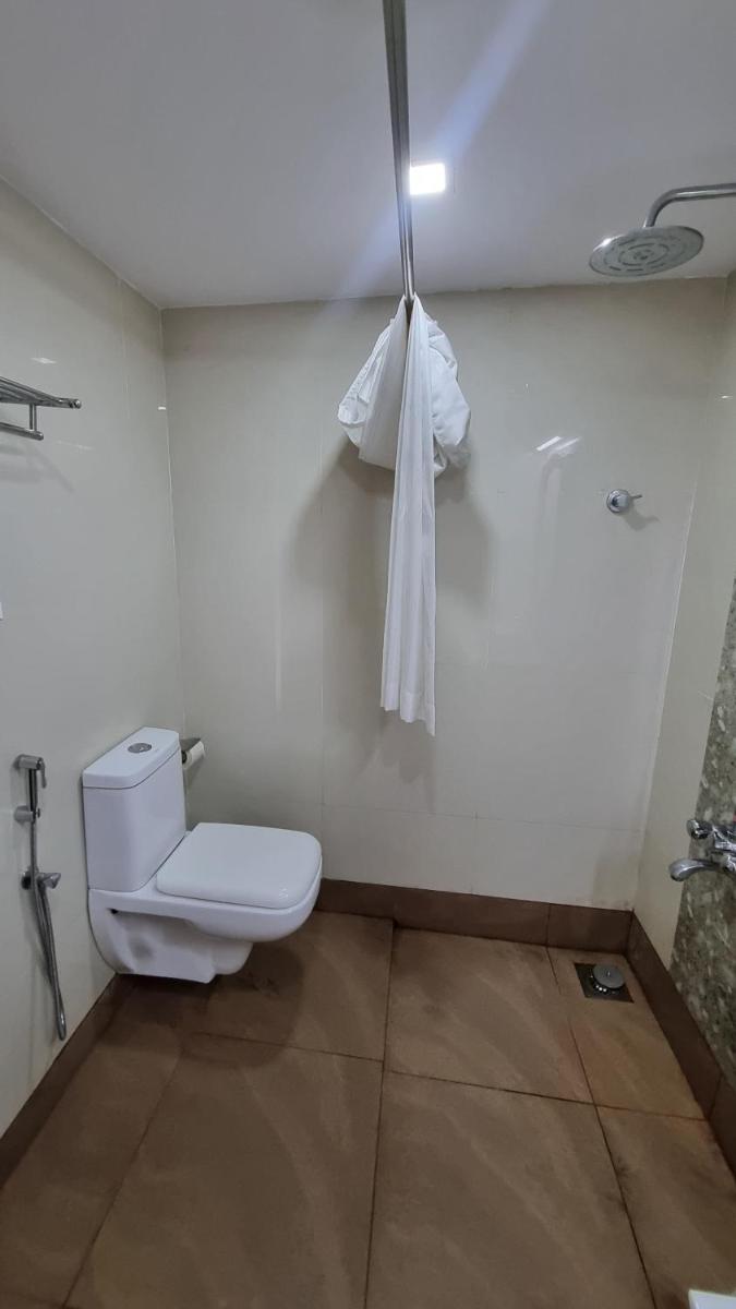 Hotel Savera Park - Housity
