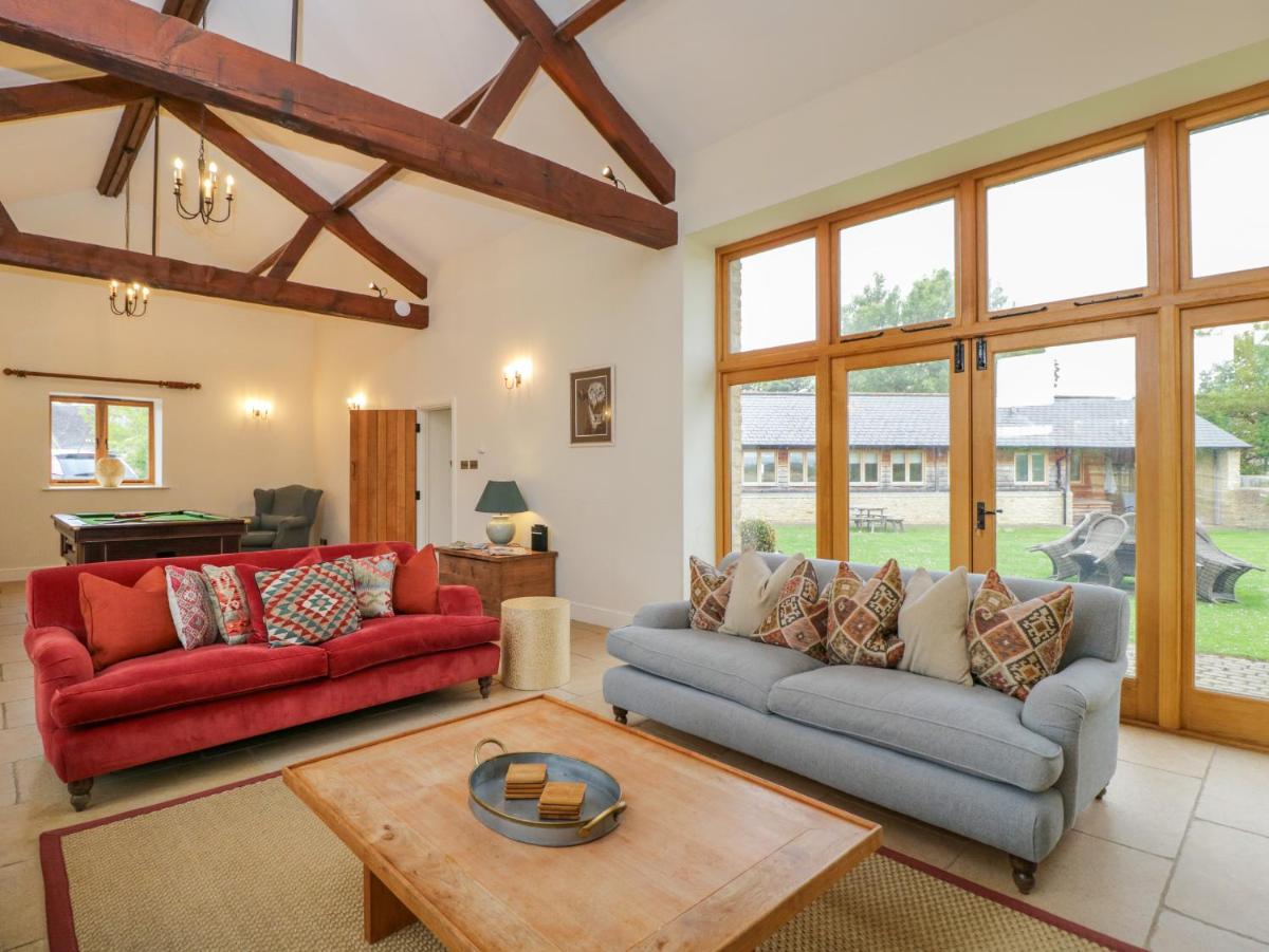 Lower Farm Barn - Housity