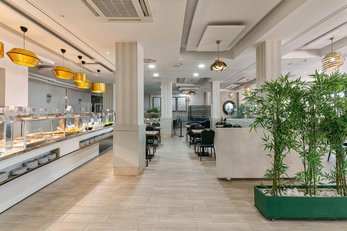 Imagen de la galería de Benalmadena Palace Spa, en Benalmádena