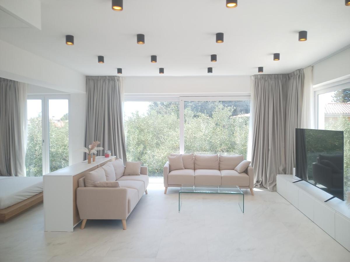 Smart Luxury Suites & Apartments - Housity