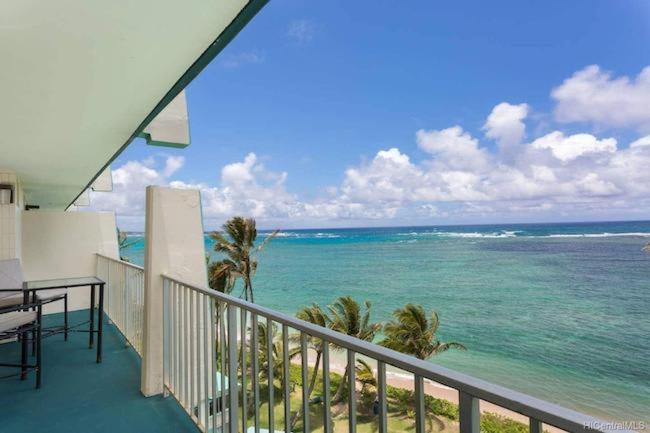 Pats at Punalu'u - Beachfront Locations - Housity