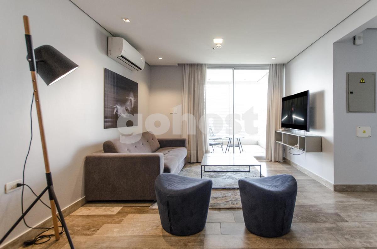 Comfy 1 Bedroom W Pool In Villa Morra - Housity