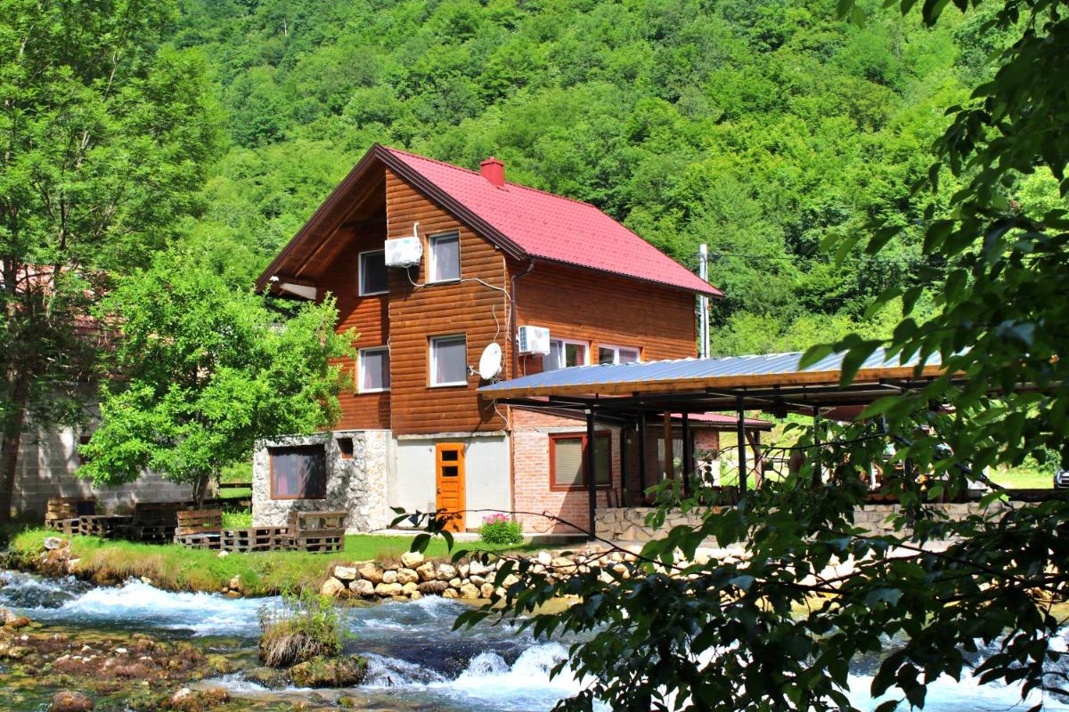Domacinstvo na kraju svijeta - Housity