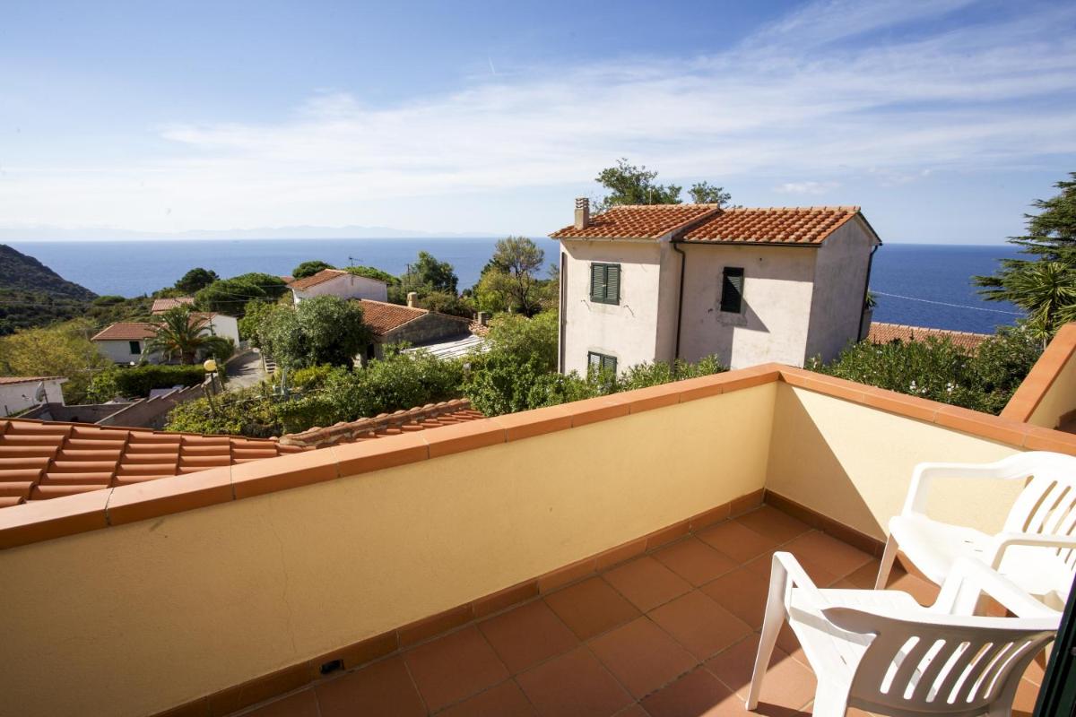 Bougainvillea Primo Piano - Goelba - Housity